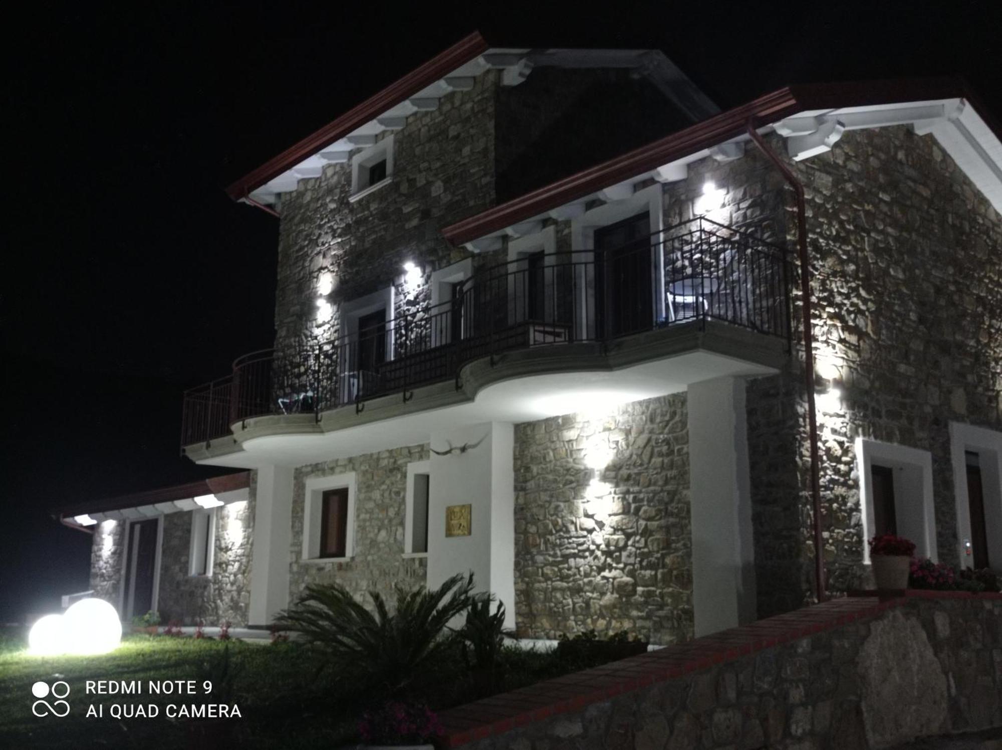 אגרופולי Lux Vera B & B מראה חיצוני תמונה