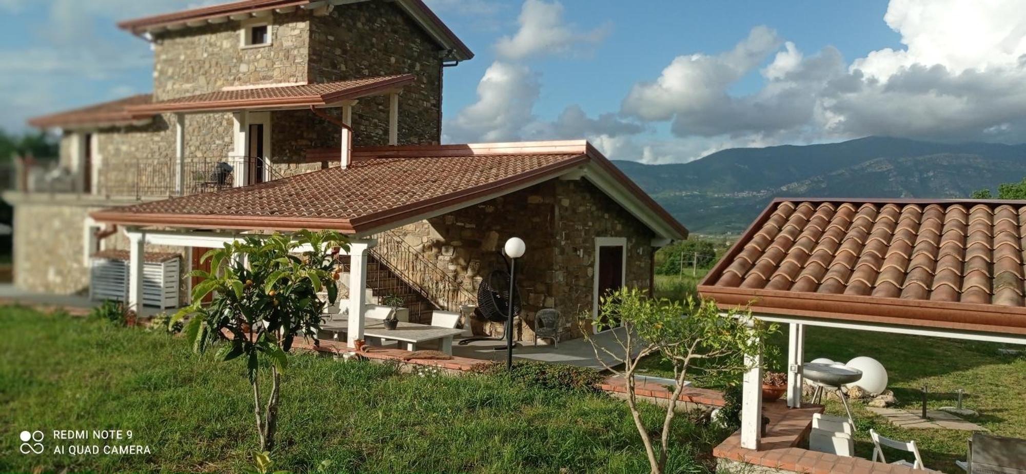 אגרופולי Lux Vera B & B מראה חיצוני תמונה